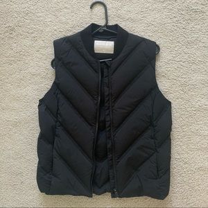 ATHLETA PUFFER VEST